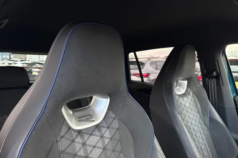 KJ24TJU Volkswagen Tiguan 2.0 TDI R-Line 5dr DSG Thumbnail #24