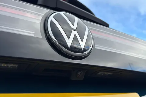 KJ24TJU Volkswagen Tiguan 2.0 TDI R-Line 5dr DSG Thumbnail #28