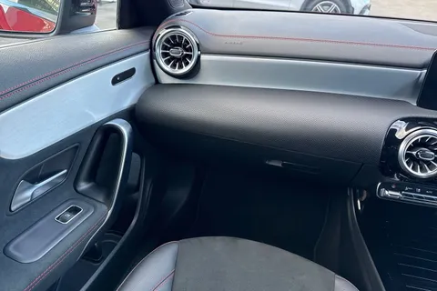 KM23CNK Mercedes-Benz Cla Class 1.3 CLA200 AMG Line (Executive) Coupe 7G-DCT Euro 6 (s/s) 4dr Thumbnail #20