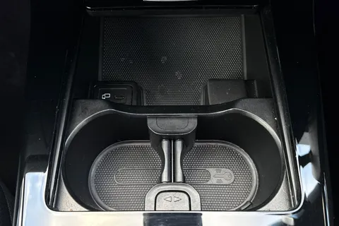 KM23CNK Mercedes-Benz Cla Class 1.3 CLA200 AMG Line (Executive) Coupe 7G-DCT Euro 6 (s/s) 4dr Thumbnail #35