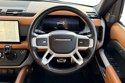 BA72GWX Land Rover Defender 110 3.0 D300 MHEV X-Dynamic HSE SUV 5dr Diesel Auto 4WD Euro 6 (s/s) (300 ps) Thumbnail #15