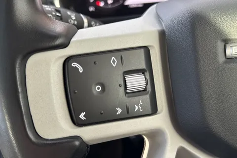 BA72GWX Land Rover Defender 110 3.0 D300 MHEV X-Dynamic HSE SUV 5dr Diesel Auto 4WD Euro 6 (s/s) (300 ps) Thumbnail #43