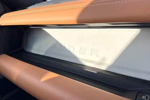 BA72GWX Land Rover Defender 110 3.0 D300 MHEV X-Dynamic HSE SUV 5dr Diesel Auto 4WD Euro 6 (s/s) (300 ps) Thumbnail #49