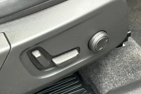 YP71EGX Volvo Xc40 1.5 T4 Recharge PHEV Inscription 5dr Auto Thumbnail #33