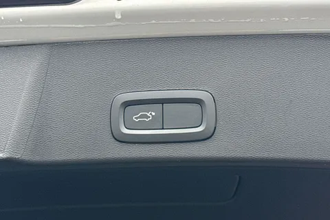 YP71EGX Volvo Xc40 1.5 T4 Recharge PHEV Inscription 5dr Auto Thumbnail #36