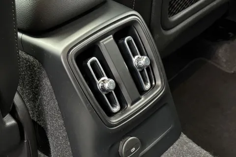 YP71EGX Volvo Xc40 1.5 T4 Recharge PHEV Inscription 5dr Auto Thumbnail #37