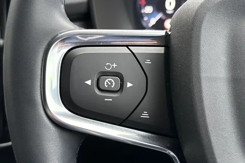 YP71EGX Volvo Xc40 1.5 T4 Recharge PHEV Inscription 5dr Auto Thumbnail #42