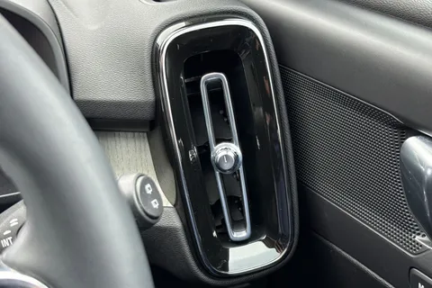 YP71EGX Volvo Xc40 1.5 T4 Recharge PHEV Inscription 5dr Auto Thumbnail #45