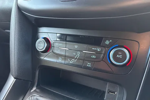 ST18VGZ Ford Focus 2.0T EcoBoost ST-2 Navigation 5dr Thumbnail #19