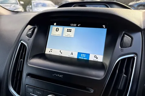 ST18VGZ Ford Focus 2.0T EcoBoost ST-2 Navigation 5dr Thumbnail #34