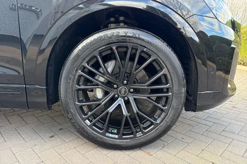  Audi Q8 3.0 TDI Quattro 286 Black Edition 5dr Tiptronic Thumbnail #9