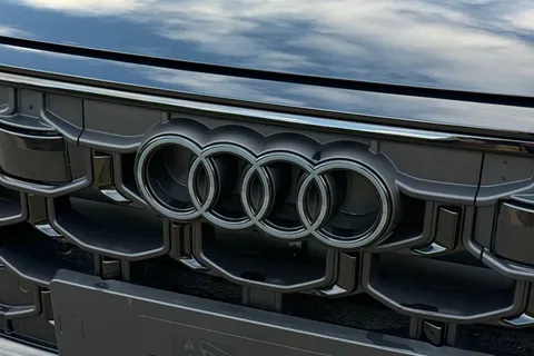  Audi Q8 3.0 TDI Quattro 286 Black Edition 5dr Tiptronic Thumbnail #24