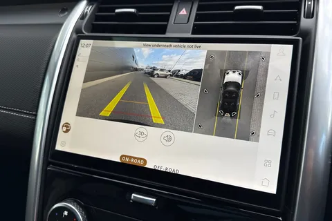 DW25NZC Land Rover Discovery 3.0 D350 Dynamic HSE 5dr Auto Thumbnail #12