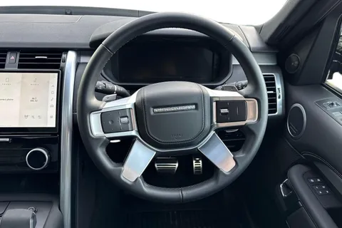 DW25NZC Land Rover Discovery 3.0 D350 Dynamic HSE 5dr Auto Thumbnail #15