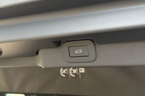 DW25NZC Land Rover Discovery 3.0 D350 Dynamic HSE 5dr Auto Thumbnail #35