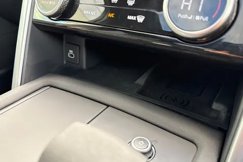 DW25NZC Land Rover Discovery 3.0 D350 Dynamic HSE 5dr Auto Thumbnail #44