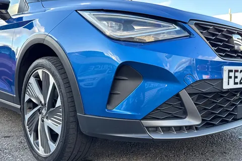 FE22UFL SEAT Arona 1.0 TSI FR Sport DSG Euro 6 (s/s) 5dr Thumbnail #9