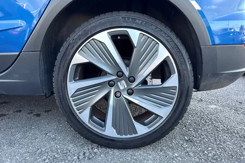 FE22UFL SEAT Arona 1.0 TSI FR Sport DSG Euro 6 (s/s) 5dr Thumbnail #12