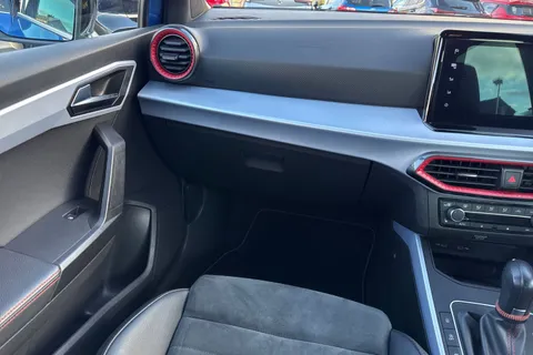 FE22UFL SEAT Arona 1.0 TSI FR Sport DSG Euro 6 (s/s) 5dr Thumbnail #20