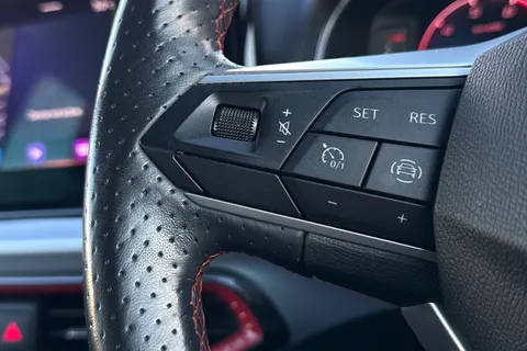 FE22UFL SEAT Arona 1.0 TSI FR Sport DSG Euro 6 (s/s) 5dr Thumbnail #35