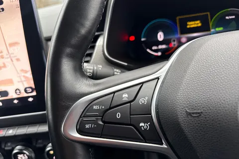 YM72BNL Renault Arkana 1.6 E-TECH Hybrid 145 S Edition 5dr Auto Thumbnail #34