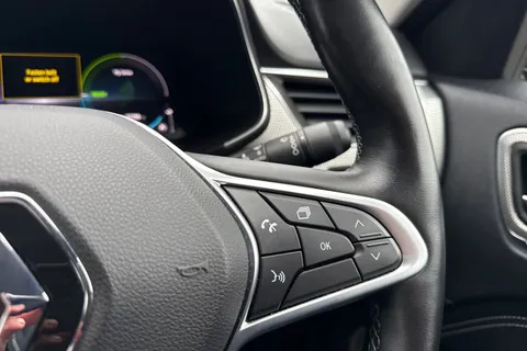 YM72BNL Renault Arkana 1.6 E-TECH Hybrid 145 S Edition 5dr Auto Thumbnail #35