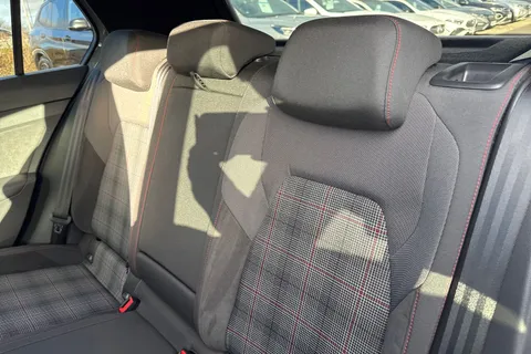 YP25VYV Volkswagen Golf 2.0 TSI 265 GTI 5dr DSG, **19 INCH ESTORIL ALLOY WHEELS** Thumbnail #20