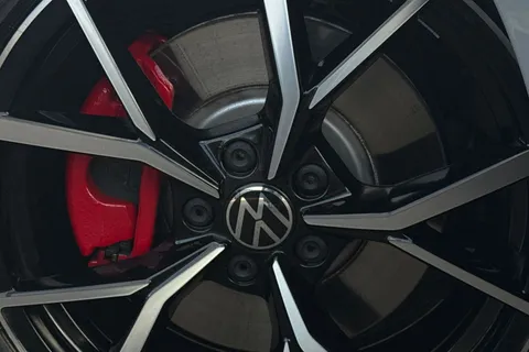 YP25VYV Volkswagen Golf 2.0 TSI 265 GTI 5dr DSG, **19 INCH ESTORIL ALLOY WHEELS** Thumbnail #47