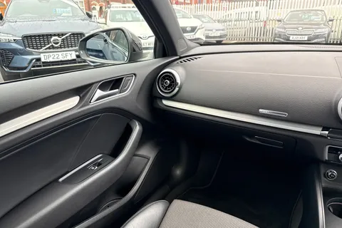 GM19KHD Audi A3 35 TFSI Black Edition 4dr S Tronic Thumbnail #15