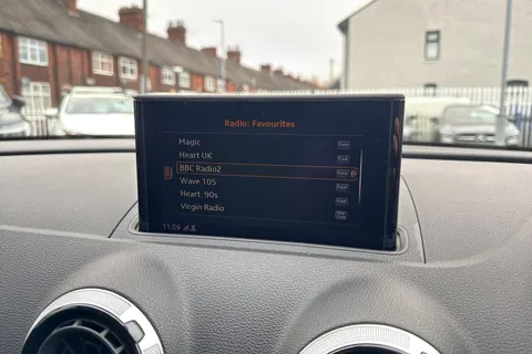 GM19KHD Audi A3 35 TFSI Black Edition 4dr S Tronic Thumbnail #37