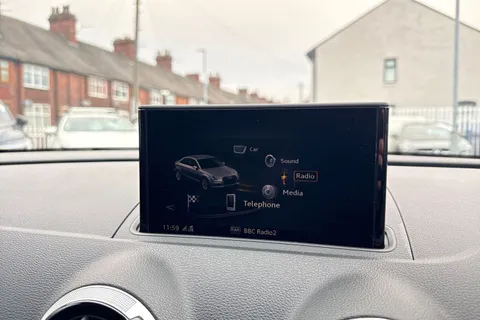 GM19KHD Audi A3 35 TFSI Black Edition 4dr S Tronic Thumbnail #38