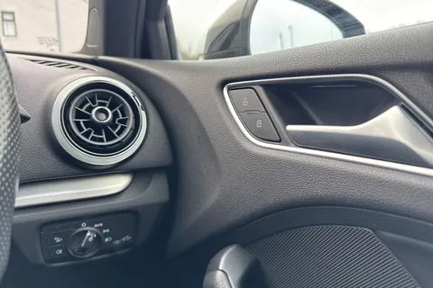 GM19KHD Audi A3 35 TFSI Black Edition 4dr S Tronic Thumbnail #44