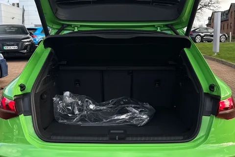 Audi RS 3 RS 3 TFSI Qtro 400 Carbon Vorsprung 5dr S Tronic Thumbnail #7