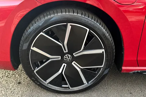 YN75WKS Volkswagen Passat 1.5 TSI eHybrid R-Line 5dr DSG, TOW BAR, R-LINE SIGNATURE PACK Thumbnail #11