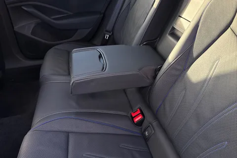 YN75WKS Volkswagen Passat 1.5 TSI eHybrid R-Line 5dr DSG, TOW BAR, R-LINE SIGNATURE PACK Thumbnail #34