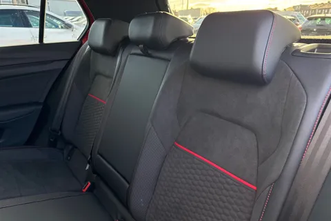 YR75MXB Volkswagen Golf 2.0 TSI 300 GTI Clubsport 5dr DSG, **PERFORMANCE PK, HEAD UP DISPLAY Thumbnail #20