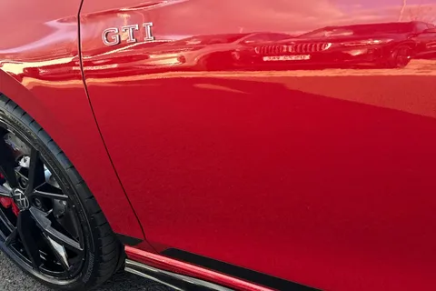 YR75MXB Volkswagen Golf 2.0 TSI 300 GTI Clubsport 5dr DSG, **PERFORMANCE PK, HEAD UP DISPLAY Thumbnail #28