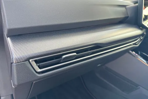 YR75MXB Volkswagen Golf 2.0 TSI 300 GTI Clubsport 5dr DSG, **PERFORMANCE PK, HEAD UP DISPLAY Thumbnail #32