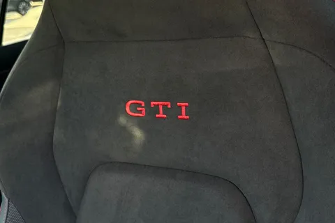 YR75MXB Volkswagen Golf 2.0 TSI 300 GTI Clubsport 5dr DSG, **PERFORMANCE PK, HEAD UP DISPLAY Thumbnail #33