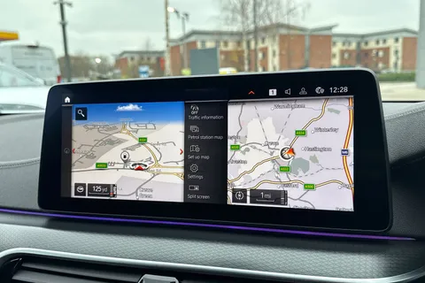 YC70JPU BMW 5 Series 530d xDrive MHT M Sport 4dr Auto Thumbnail #17