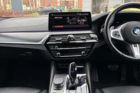 YC70JPU BMW 5 Series 530d xDrive MHT M Sport 4dr Auto Thumbnail #37