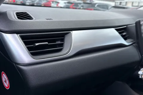 CK71HZW Renault Captur 1.3 TCe S Edition EDC Euro 6 (s/s) 5dr Thumbnail #38