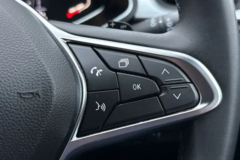 CK71HZW Renault Captur 1.3 TCe S Edition EDC Euro 6 (s/s) 5dr Thumbnail #42