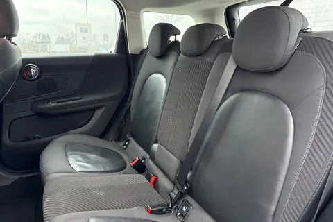 LS18RMY Mini Countryman 1.5 Cooper 5dr Thumbnail #19