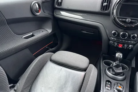 LS18RMY Mini Countryman 1.5 Cooper 5dr Thumbnail #20
