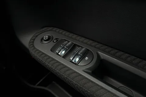 LS18RMY Mini Countryman 1.5 Cooper 5dr Thumbnail #21