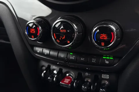 LS18RMY Mini Countryman 1.5 Cooper 5dr Thumbnail #22