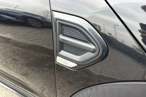 LS18RMY Mini Countryman 1.5 Cooper 5dr Thumbnail #26