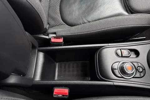 LS18RMY Mini Countryman 1.5 Cooper 5dr Thumbnail #36