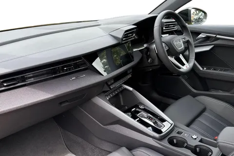 PF25AYA Audi A3 35 TFSI Black Edition 4dr S Tronic Thumbnail #14